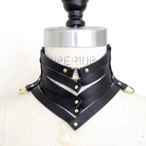 Layered choker necklace